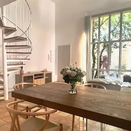 Luxury Enchanting Duplex Aix Center * Aix-en-Provence